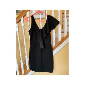 black one sleeve dress